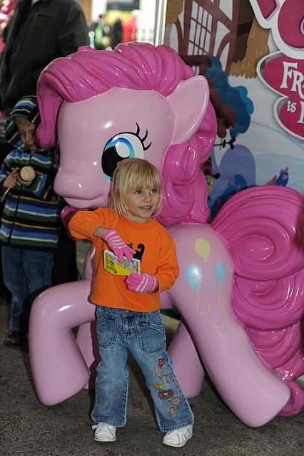 KIDS_DAY-WIHS2-10-30-10-7305-DDeRosaPhoto.JPG