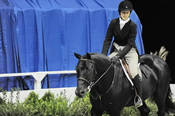 DanielleCooper-WIHS-10-23-10-SmJrHtr16-17-DSC_7899-Amalfi-DDeRosaPhoto.JPG