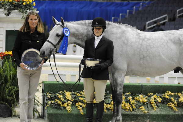 StacyArani-WIHS-10-21-09-DSC_2666-Bolero-DDeRosaPhoto.jpg