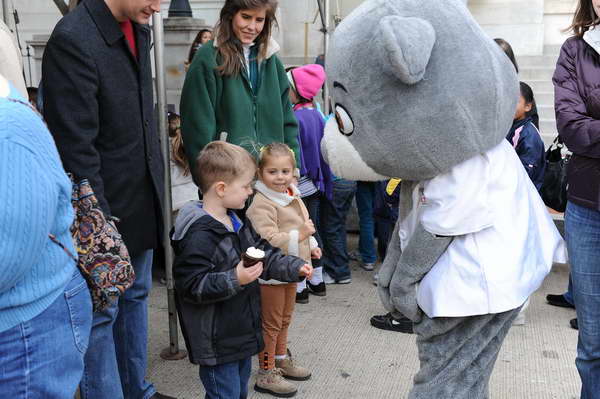 KidsDay-WIHS3-10-30-10-DSC_8181-KidsDay-DDeRosaPhoto.JPG