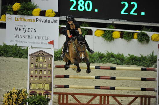 WIHS-10-27-11-Cl211-Gambler-5510-Ligist-ReedKessler-DDeRosaPhoto.JPG