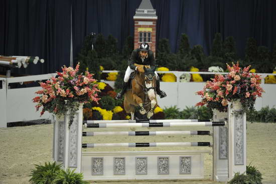 WIHS5-10-29-11-PresCup-1407-Taloubet-PauloSantana-DDeRosaPhoto