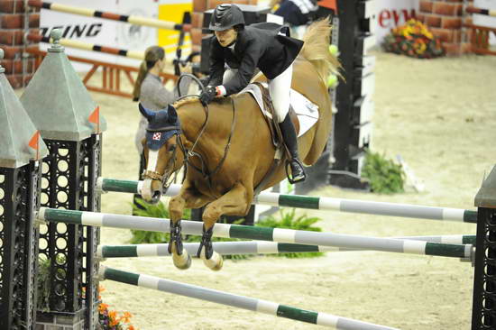 WIHS5-10-29-11-PresCup-1478-Vatricia-NavonaGallegos-DDeRosaPhoto