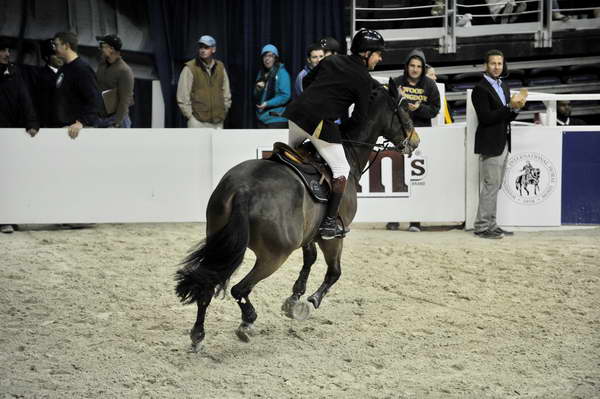 Unique-NickSkelton-WIHS4-10-28-11-Puissance-4411-DDeRosaPhoto.JPG