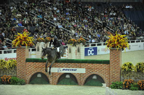 Unique-NickSkelton-WIHS4-10-28-11-Puissance-8486-DDeRosaPhoto.JPG