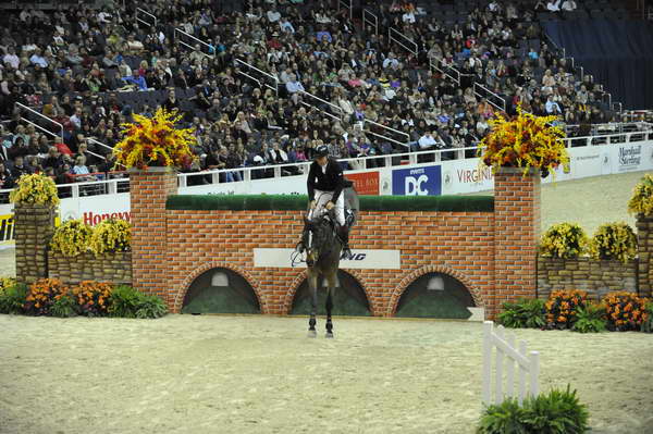 Unique-NickSkelton-WIHS4-10-28-11-Puissance-8571-DDeRosaPhoto.JPG