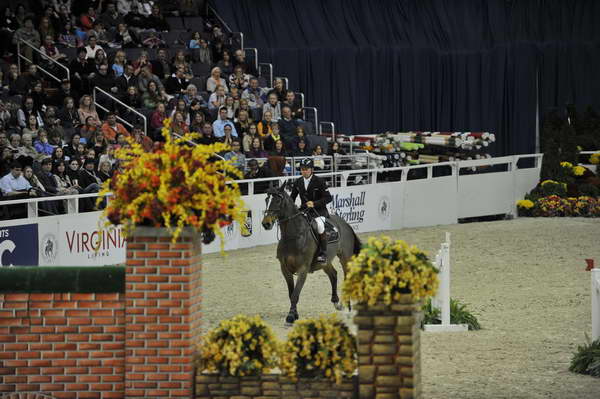 Unique-NickSkelton-WIHS4-10-28-11-Puissance-8595-DDeRosaPhoto.JPG