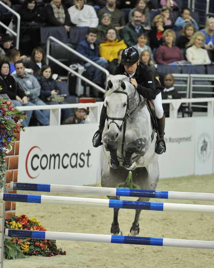 Comcast-WIHS5-10-29-11-PresCup-1738-Carlo273-NickSkelton-DDeRosaPhoto.JPG