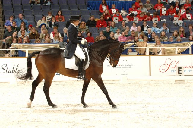 20-WIHS-CathyMorelli-BeSe-Dressage-10-27-05-DDPhoto.JPG