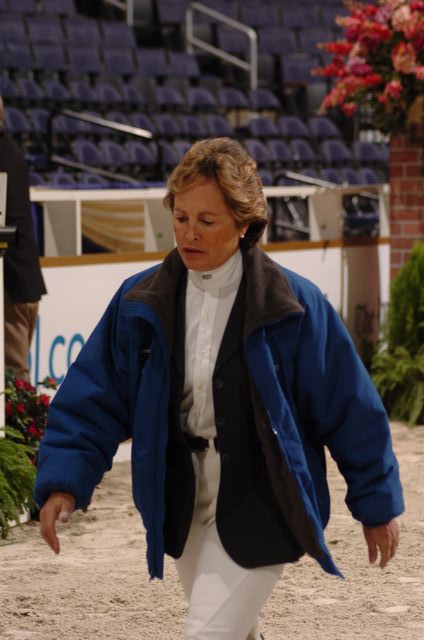 006-WIHS-MargieEngle-10-28-05-CL211OpJpr-DDPhoto.JPG