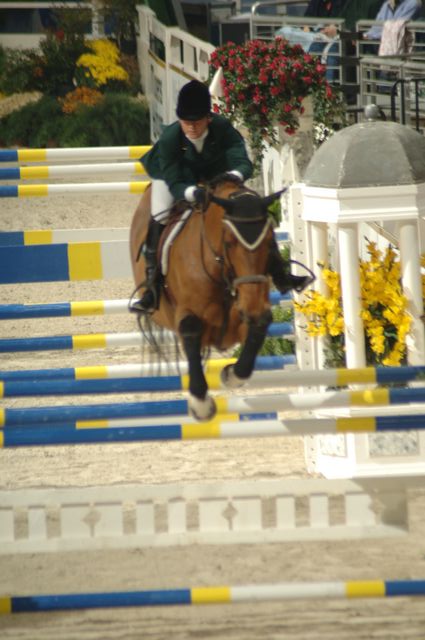 091-WIHS-DanielleTorano-Capitano-10-29-05-DDPhoto.JPG