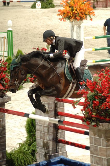 150-WIHS-ElizaShuford-Larentino-10-29-05-DDPhoto.JPG