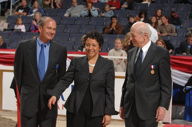 1077-JorgeCarnicero-SheilaJohnson-AustinKiplinger-WIHS-10-28-06-&copy;DeRosaPhoto.JPG