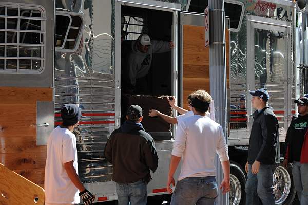 WIHS-10-19-09-375-Setup-DDeRosaPhoto.jpg