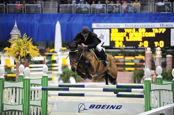 WIHS-10-24-10-PresCup-DSC_0957-GreatAmerican-MarkLeone-DDeRosaPhoto.jpg