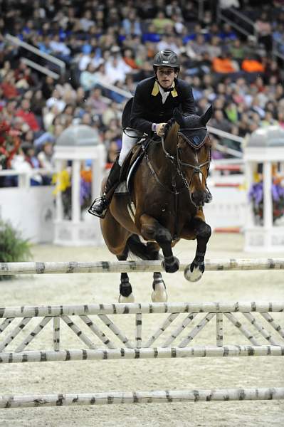 WIHS-10-24-10-PresCup-DSC_1127-Obelix-DarraghKenny-DDeRosaPhoto.jpg