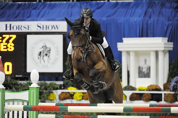 WIHS-10-22-09-OpJpr210-DER_5894-CoulettoKJames-McLainWard-DDeRosaPhoto.jpg