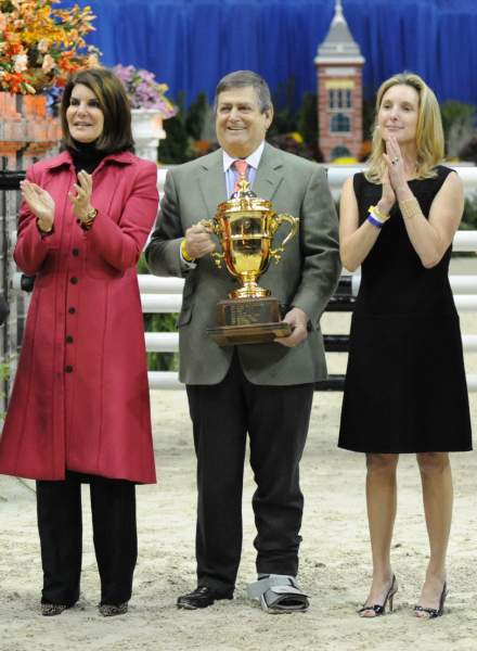 WIHS-10-24-09-DSC_1492-KenDuberstein-Sponsors-DDeRosaPhoto-Crop.jpg