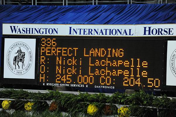 WIHS-10-20-09-DSC_0722-PerfectLanding-NickiLachapelle-DDeRosaPhoto.jpg