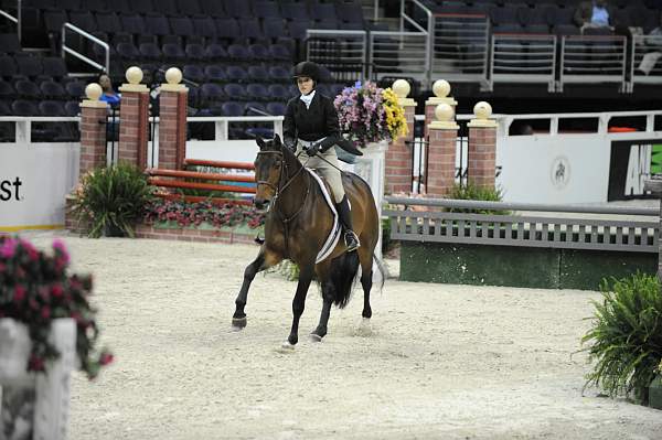 WIHS-10-20-09-DSC_0844-FrontRow-TaylorSchmidt-DDeRosaPhoto.jpg