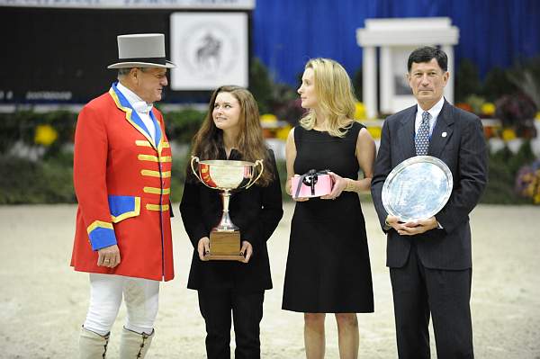 WIHS-10-24-09-Cl182-WIHSJrEqJpr-DSC_0358-JohnFranzreb-JulietReid-EricStraus-DDeRosaPhoto.jpg