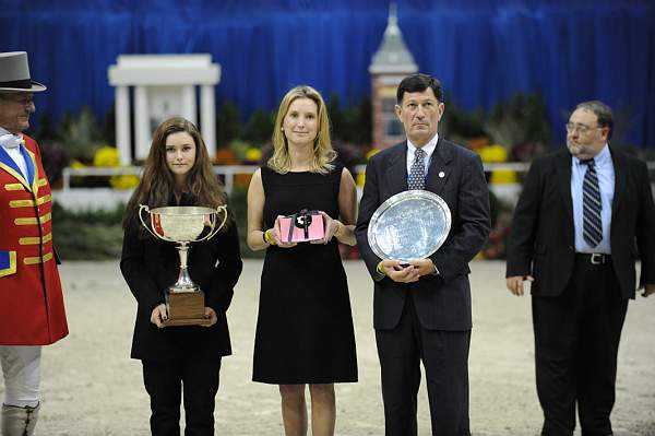 WIHS-10-24-09-Cl182-WIHSJrEqJpr-DSC_0377-JohnFranzreb-JulietReid-EricStraus-DDeRosaPhoto.jpg