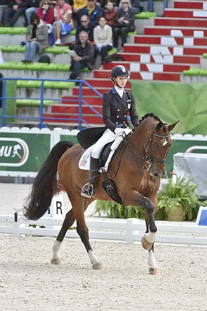 WEG1-Dressage-8-26-14-GPTeam-0007739-LauraGraves-Verdades-USA-DDeRosaPhoto