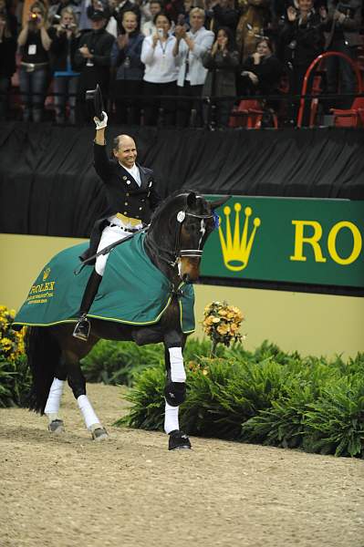 WorldCup-4-16-09-Dressage-1089-Ravel-SteffenPeters-DDeRosaPhoto