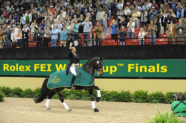 WorldCup-4-16-09-Dressage-1095-Ravel-SteffenPeters-DDeRosaPhoto