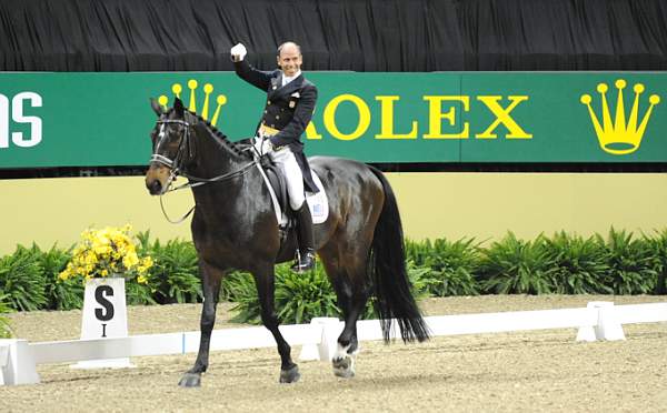 WorldCup-4-16-09-Dressage-816-SteffenPeters-Ravel-DDeRosaPhoto